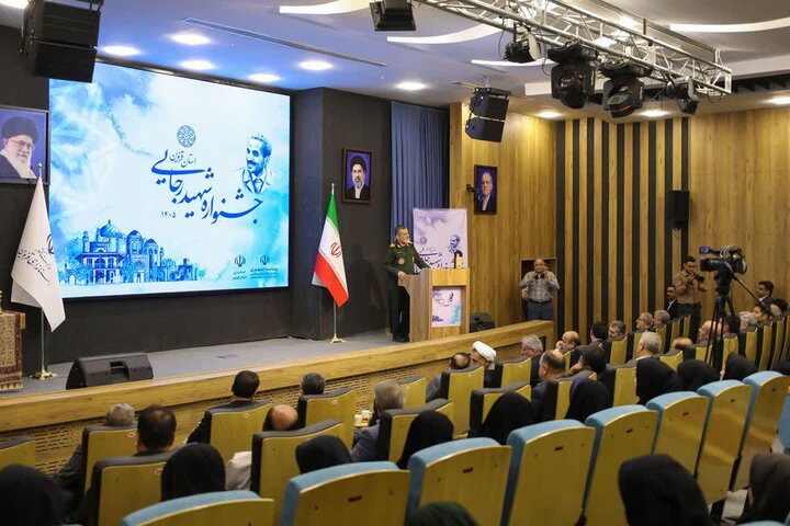 تصاویر /  تجلیل از برگزیدگان جشنواره شهید رجایی با حضور امام جمعه قزوین