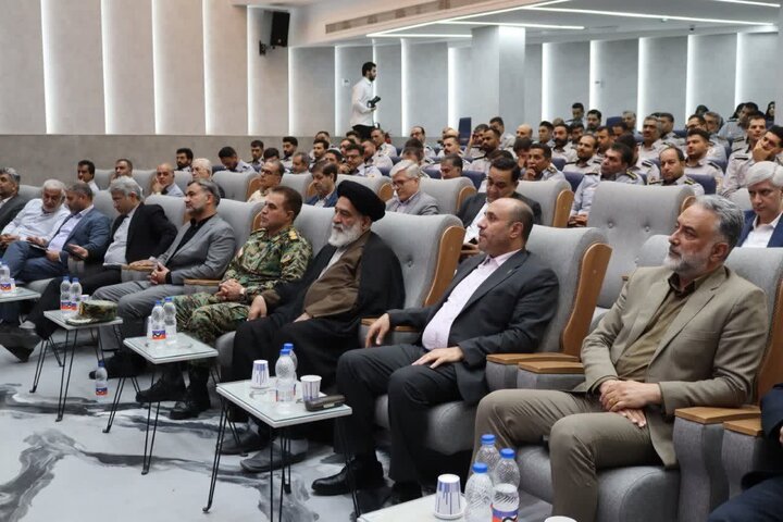 تصاویر/ همایش تجلیل و تقدیر از آتش‌نشانان ورامین و جوادآباد همزمان با روز آتش نشان