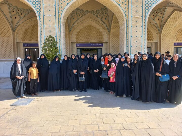 بازدید طلاب مدرسه علمیه حضرت رقیه(س) برازجان از بخش شمیم رضوان حرم مطهر رضوی
