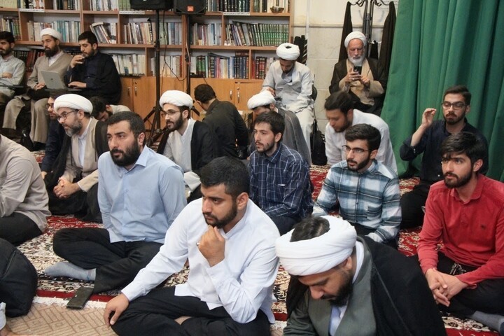 تجلیل از دومین سالگرد شهید نصرالله در مرکز صاحب الامر عج