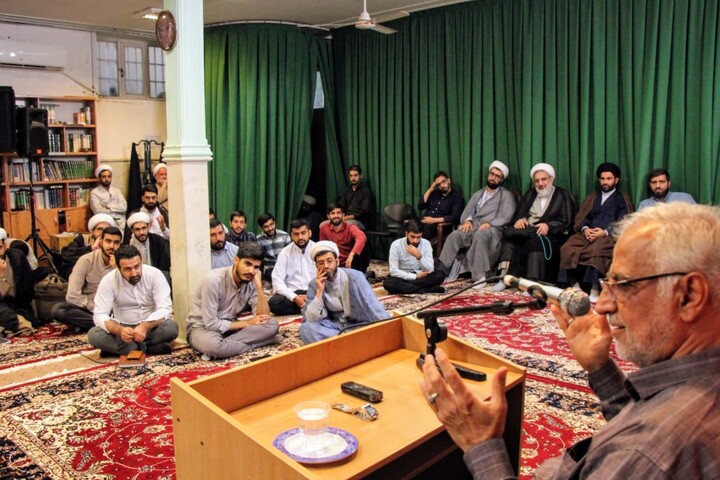 تجلیل از دومین سالگرد شهید نصرالله در مرکز صاحب الامر عج