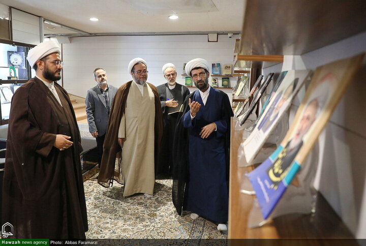 المدعي الخاص لرجال الدين في محافظة قم يزور مركز الإعلام والفضاء الافتراضي للحوزات العلمية