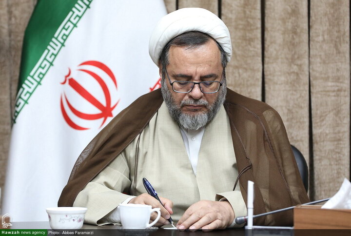 المدعي الخاص لرجال الدين في محافظة قم يزور مركز الإعلام والفضاء الافتراضي للحوزات العلمية