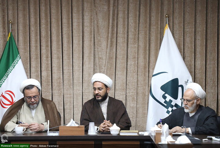 المدعي الخاص لرجال الدين في محافظة قم يزور مركز الإعلام والفضاء الافتراضي للحوزات العلمية