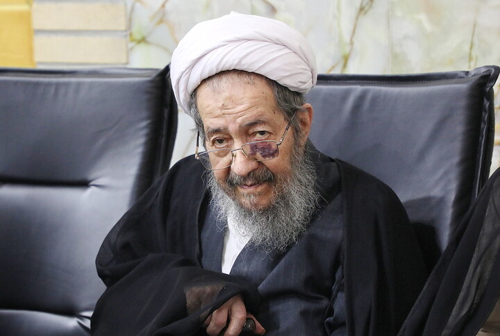 تصاویر/ مراسم بزرگداشت آیت‌الله العظمی شبیری‌زنجانی از آیت الله العظمی مکارم شیرازی