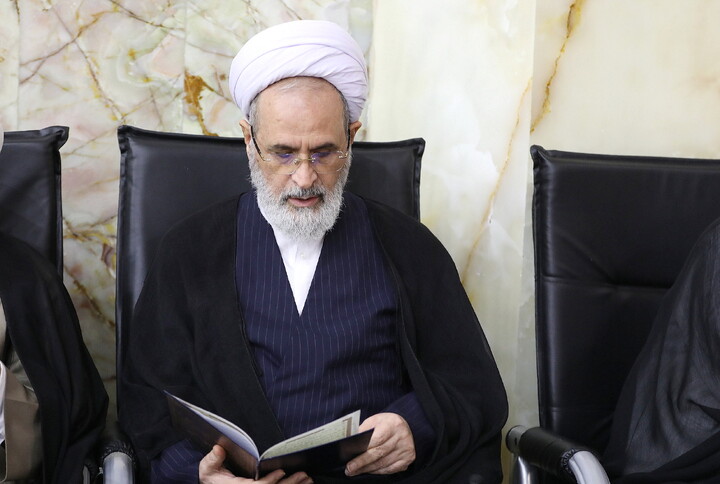 تصاویر/ مراسم بزرگداشت آیت‌الله العظمی شبیری‌زنجانی از آیت الله العظمی مکارم شیرازی
