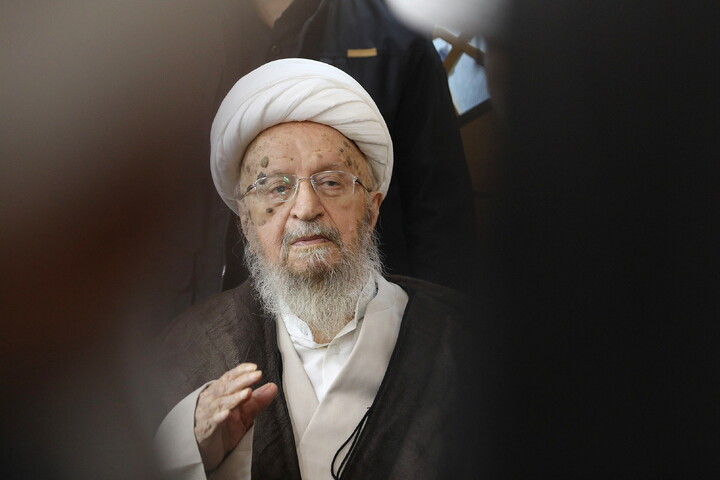 تصاویر/ مراسم بزرگداشت آیت‌الله العظمی شبیری‌زنجانی از آیت الله العظمی مکارم شیرازی