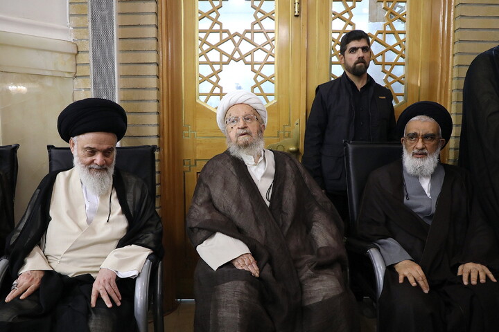 تصاویر/ مراسم بزرگداشت آیت‌الله العظمی شبیری‌زنجانی از آیت الله العظمی مکارم شیرازی