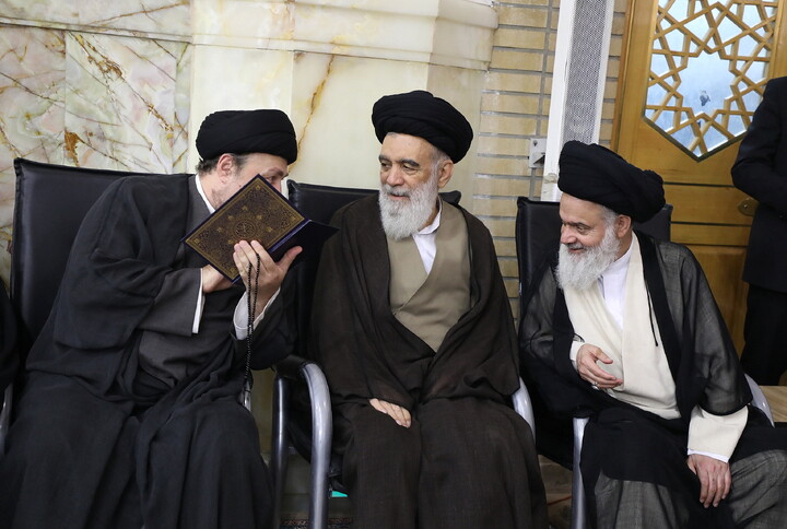 تصاویر/ مراسم بزرگداشت آیت‌الله العظمی شبیری‌زنجانی از آیت الله العظمی مکارم شیرازی