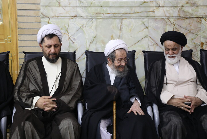 تصاویر/ مراسم بزرگداشت آیت‌الله العظمی شبیری‌زنجانی از آیت الله العظمی مکارم شیرازی
