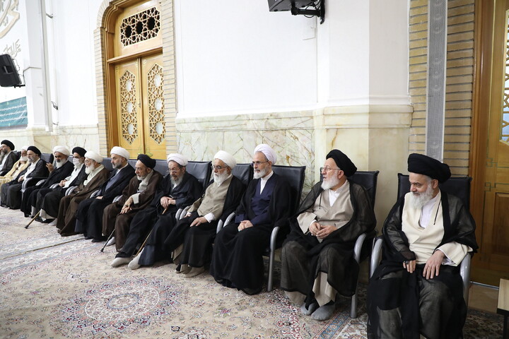 تصاویر/ مراسم بزرگداشت آیت‌الله العظمی شبیری‌زنجانی از آیت الله العظمی مکارم شیرازی