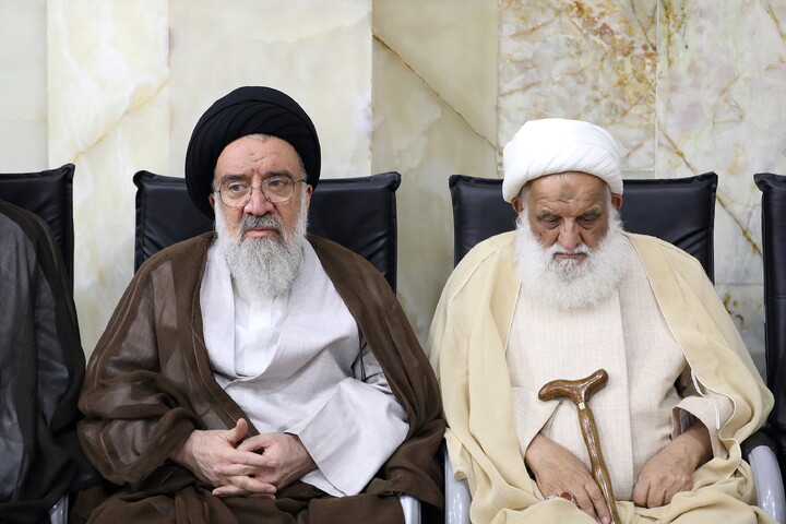 تصاویر/ مراسم بزرگداشت آیت‌الله العظمی شبیری‌زنجانی از آیت الله العظمی مکارم شیرازی