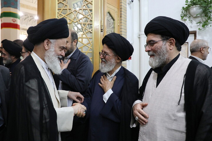 تصاویر/ مراسم بزرگداشت آیت‌الله العظمی شبیری‌زنجانی از آیت الله العظمی مکارم شیرازی