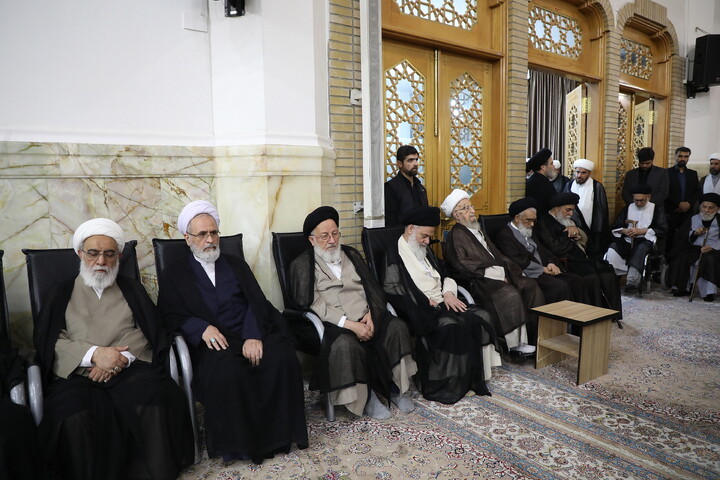 تصاویر/ مراسم بزرگداشت آیت‌الله العظمی شبیری‌زنجانی از آیت الله العظمی مکارم شیرازی