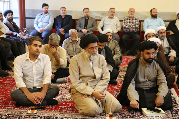 تصاویر/ گرامیداشت هفته دفاع مقدس در مرکز مدیریت حوزه علمیه قم