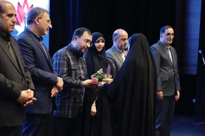 تصاویر/  تجلیل از برگزیدگان پویش ملی ایثار