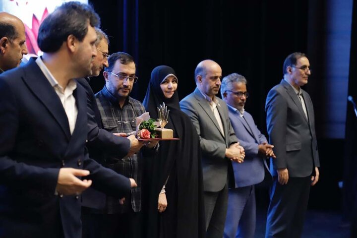 تصاویر/  تجلیل از برگزیدگان پویش ملی ایثار