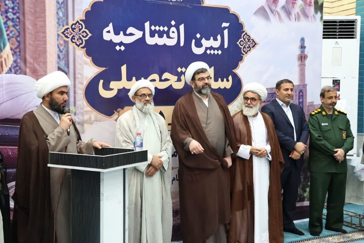 تصاویر/آیین افتتاحیه سال تحصیلی مدرسه علمیه امام خمینی (ره) شهرستان بندر امام خمینی برگزار شد