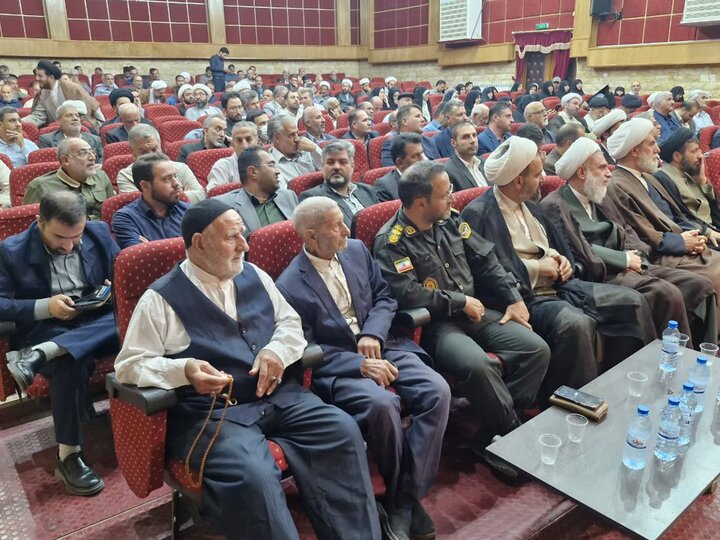 تصاویر / امام جمعه جدید شهرستان بویین زهرا معرفی شد