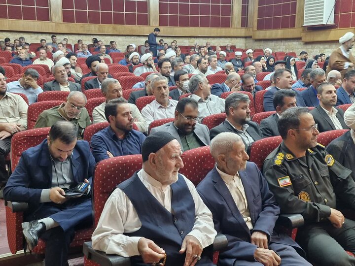 تصاویر / امام جمعه جدید شهرستان بویین زهرا معرفی شد