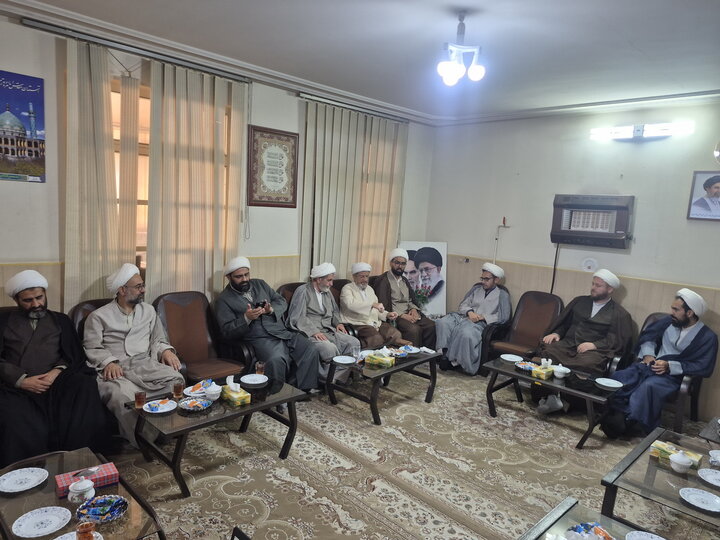 تصاویر/ نشست مدیران پژوهش مدارس علمیه کاشان