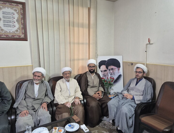 تصاویر/ نشست مدیران پژوهش مدارس علمیه کاشان
