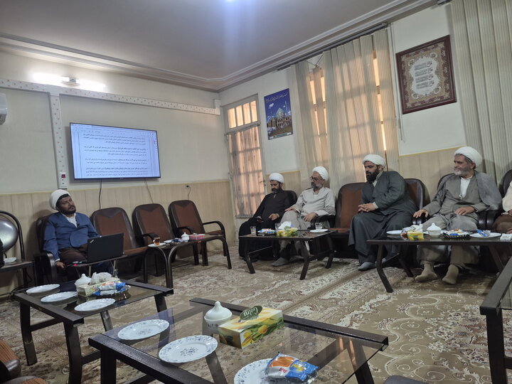 تصاویر/ نشست مدیران پژوهش مدارس علمیه کاشان