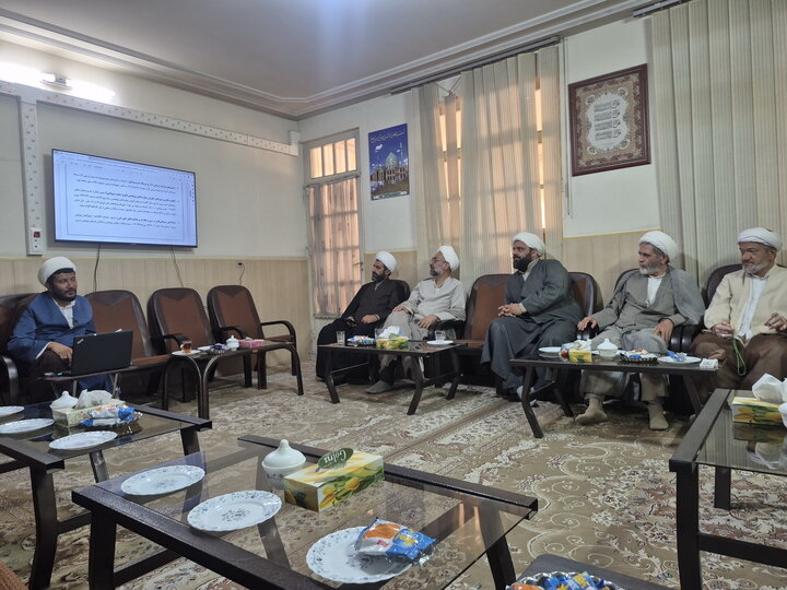 تصاویر/ نشست مدیران پژوهش مدارس علمیه کاشان
