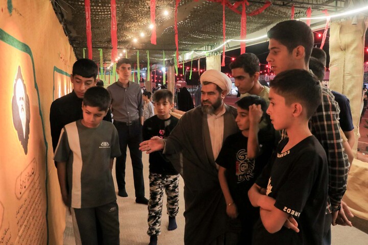 تصاویر| نمایشگاه رسالت جهادی علما خراسان جنوبی در هفته دفاع مقدس