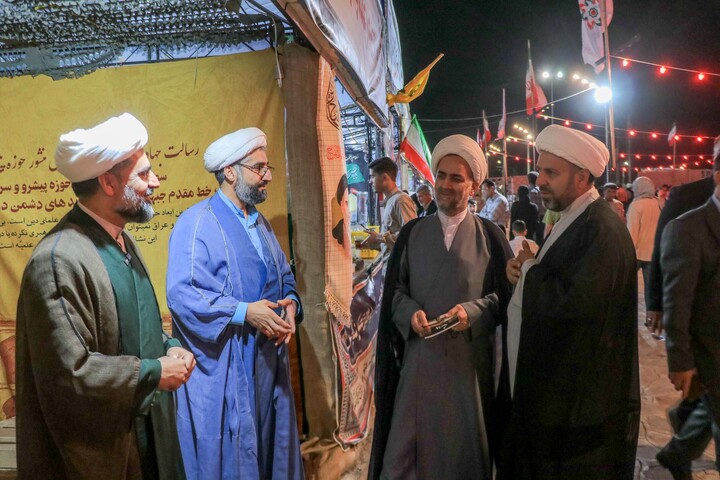 تصاویر| نمایشگاه رسالت جهادی علما خراسان جنوبی در هفته دفاع مقدس