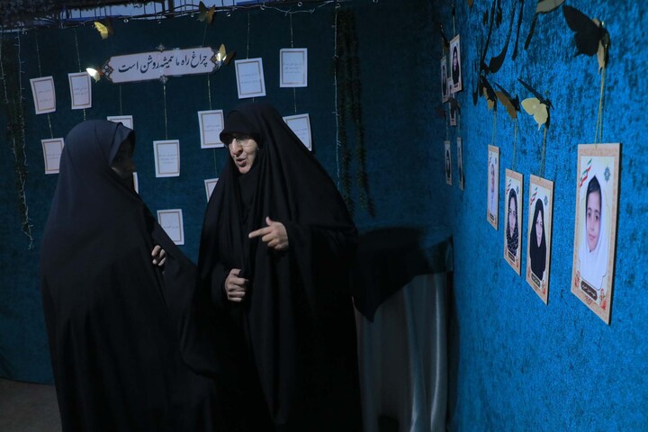 تصاویر| نمایشگاه رسالت جهادی علما خراسان جنوبی در هفته دفاع مقدس