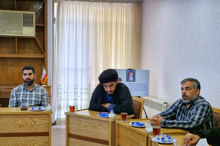 تصاویر/ مراسم رونمایی از تقریظ مدیر محترم حوزه‌های علمیه آیت‌الله اعرافی بر کتاب تربیت معلم مبلغ تراز