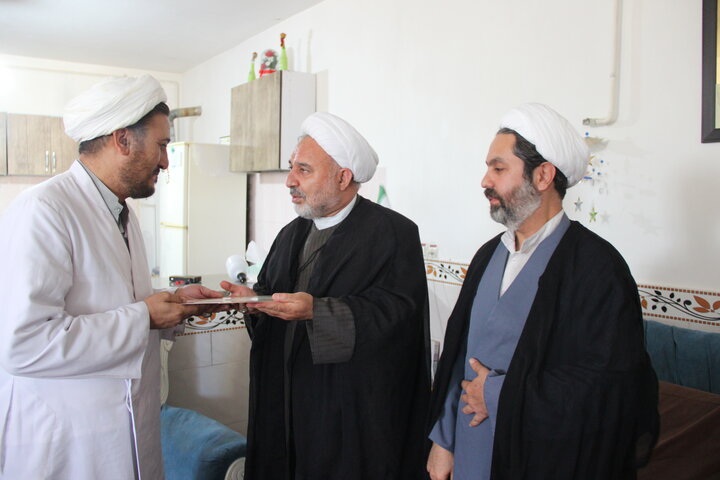 تصاویر / دیدار معاون تبلیغ و امور فرهنگی حوزه علمیه استان قزوین از مبلغین هجرت استان