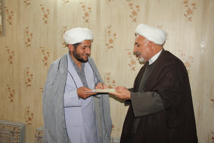 تصاویر / دیدار معاون تبلیغ و امور فرهنگی حوزه علمیه استان قزوین از مبلغین هجرت استان