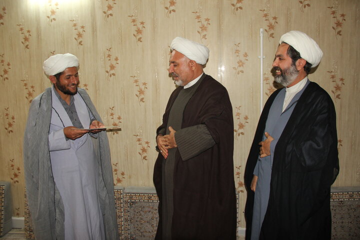 تصاویر / دیدار معاون تبلیغ و امور فرهنگی حوزه علمیه استان قزوین از مبلغین هجرت استان
