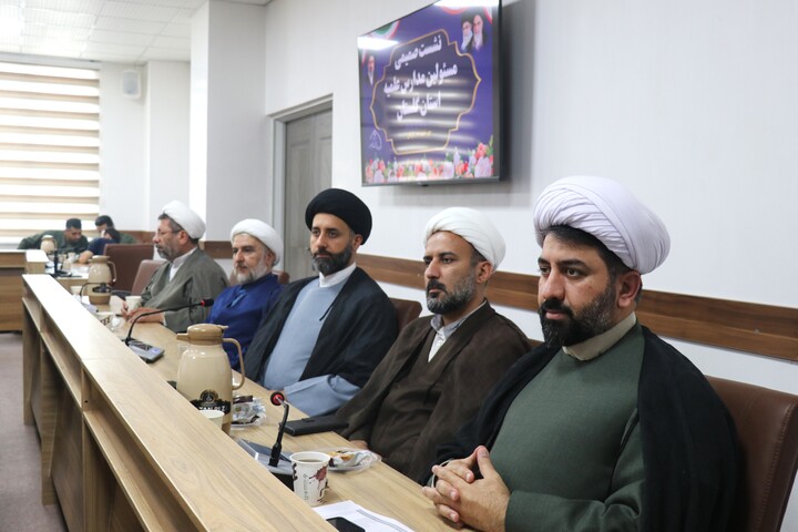 تصاویر / نشست صمیمی مسئولین مدارس علمیه استان گلستان