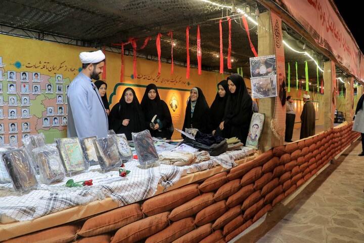 تصاویر| غرفه یادگار خاکی در نمایشگاه دفاع مقدس