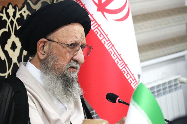 تصاویر / نشست صمیمی مسئولین مدارس علمیه استان گلستان