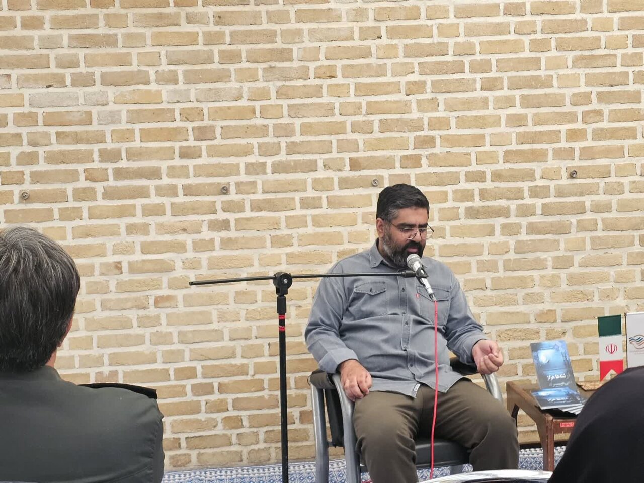 نشست نقد و بررسی کتاب «فرشته‌ها نمی‌میرند» / توکلی: از آثار انقلابی و دفاع مقدس در حوزه کتاب حمایت شود + تصاویر