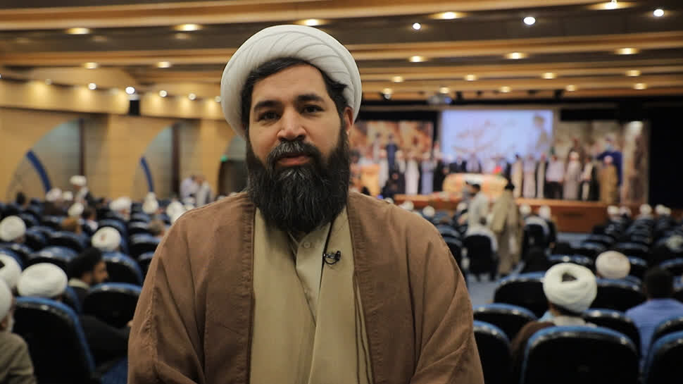 مبلغانِ مجاهد؛ ناگفته‌هایِ حضورِ تبلیغی روحانیت در هشت سال دفاع مقدس