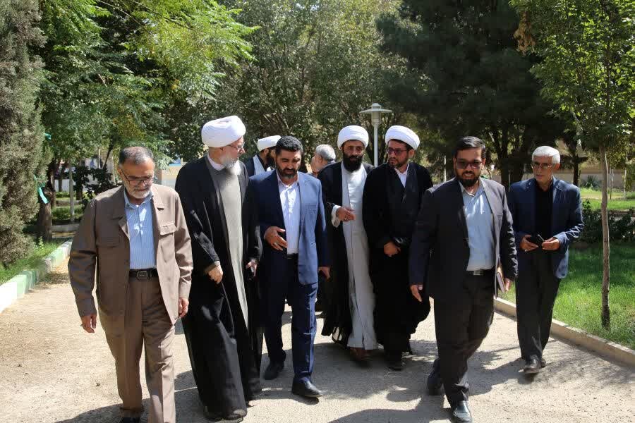 بازدید اعضای کمسیون فرهنگی مجلس از مجموعه های دفتر تبلیغات اسلامی