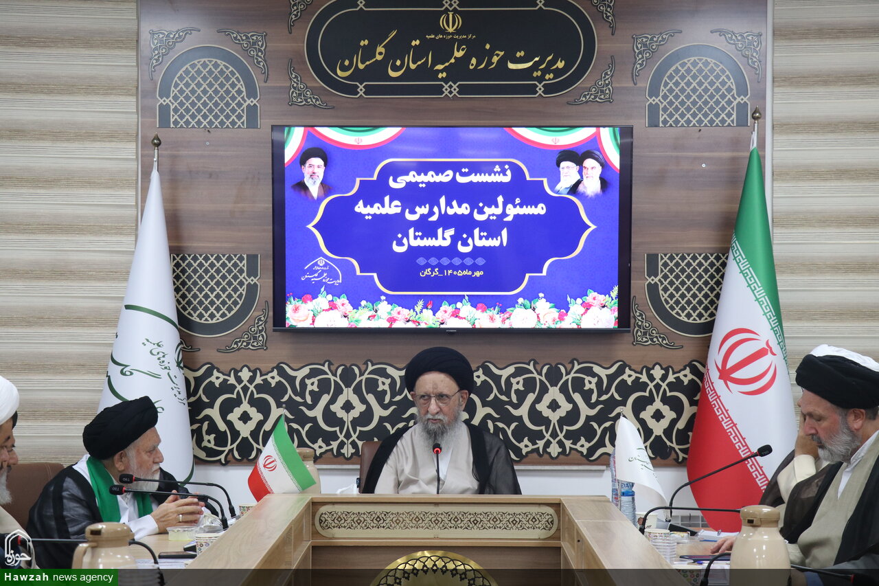 ارتباط پدرانه اساتید با طلاب در جذب و ماندگاری آنان مؤثر است