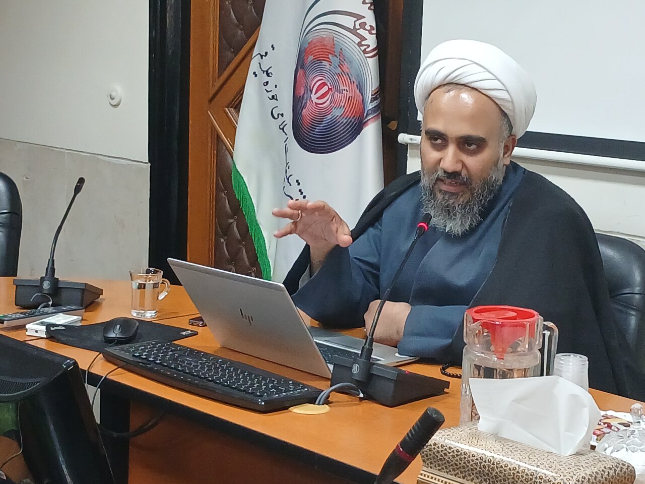 بانوان با تقویت امید به مقابله با جنگ شناختی کمک کنند