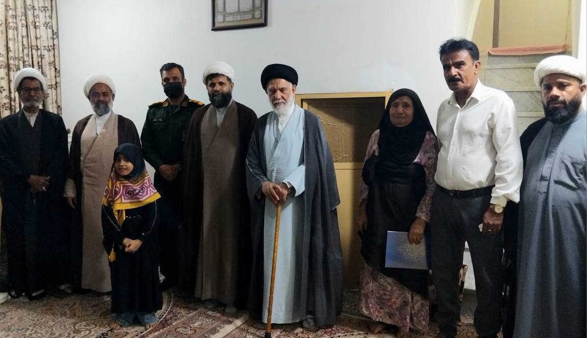 مادران شهدای روحانی شهرستان دیّر تجلیل شدند