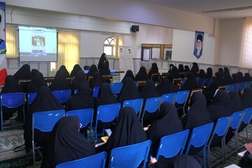 تصاویر/ نشست تبیینی عفاف و حجاب در شهر کرمان