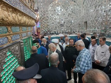 آیین غبارروبی حرم مطهر امامزاده جعفر بن موسی‌الکاظم(ع) در پیشوا برگزار شد