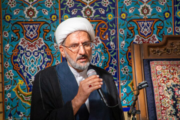همراهی خانواده‌ها با مدارس علمیه مانع از افت انگیزه طلاب می‌شود