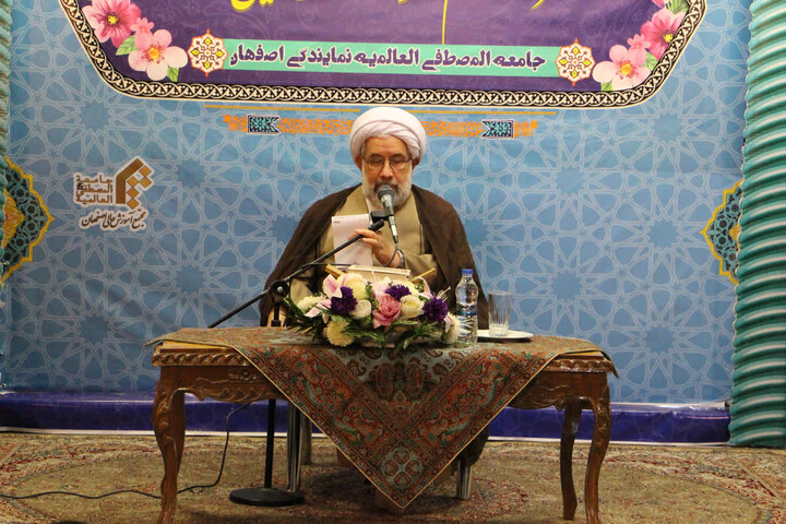 تصاویر|مراسم آغاز سال تحصیلی جدید مجتمع آموزش عالی اصفهان با حضور ریاست جامعه المصطفی العالمیه