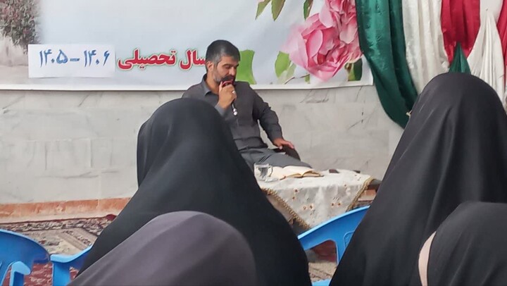 تصاویر/نشست جهاد تبیین در مدرسه علمیه فاطمه الزهرا(س) کشکوئیه