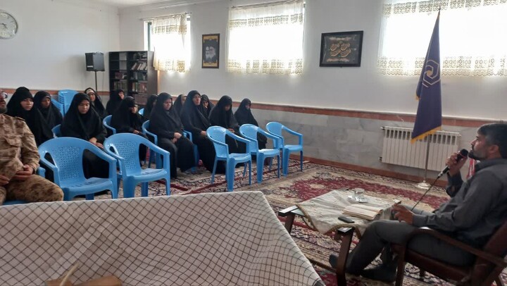 تصاویر/نشست جهاد تبیین در مدرسه علمیه فاطمه الزهرا(س) کشکوئیه